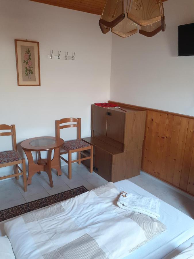 Anna Vendeghaz Hotell Balatonakali Eksteriør bilde